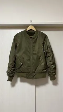 オリーブカラー　MA-1ジャケット ブルゾン