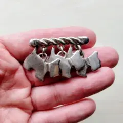 アガ タのメタルブローチ (ヴィンテージ)のサムネイル