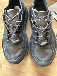 HOKA スニーカー グレー　27cmのサムネイル