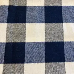 先染め生地（黒×オフ白×紺のブロックチェック柄ツイル）