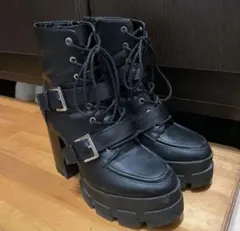 Bershka レースアップブーツ 厚底ブーツ