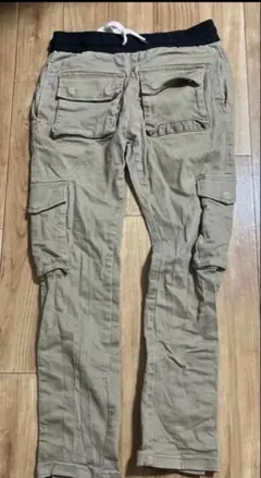 mnml カーゴパンツのサムネイル