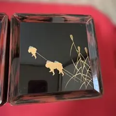古美術　骨董品金蒔絵と螺鈿（らでん）黒塗りの木製四方盆 古美術 骨董品金蒔絵と螺鈿（らでん）黒塗りの木製四方盆 - メルカリ