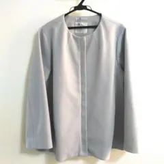 ライトグレー ノーカラージャケット