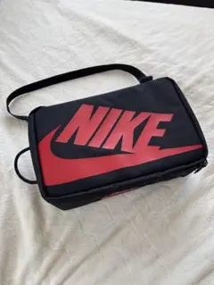 NIKE ショルダーbag シューズケース 黒/赤