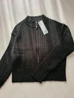 新品　GU ブラック ケーブルジップニット セーター　 XL