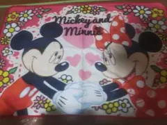ミッキーとミニーのブランケット