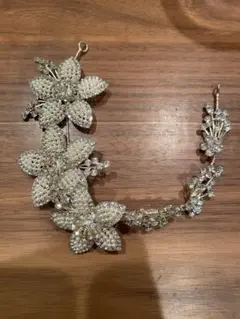 ウェディングヘッドドレス ブライダル　ヘッドアクセ　シルバー