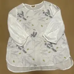 刺繍のチュニックシャツ