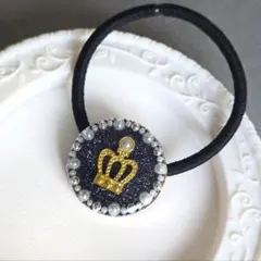 セール★No.1789★パールと王冠のヘアゴム　ネイビー