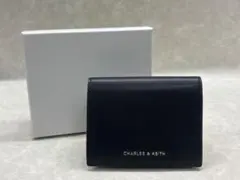 ☆極美品☆CHARLES & KEITH 2つ折り財布 黒 チャールズ＆キースのサムネイル