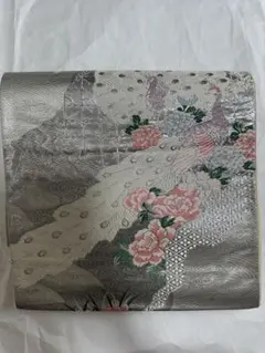 シルバー 袋帯 孔雀と花の刺繍のサムネイル