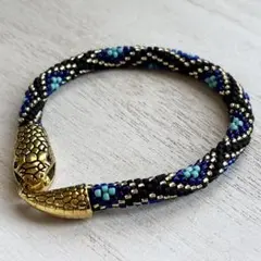 9.チューブクロッシェ|蛇モチーフブレスレット