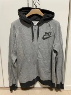 Nike フルジップ グレー パーカー