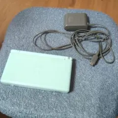 任天堂 DS Lite ミントグリーン 充電器付き
