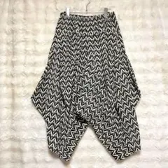 イージーパンツ　カーキ　【M〜L】　サルエル　ワイドパンツ　総柄　派手　ゆったり