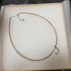 パールチャーム付きネックレス