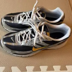 美品！NIKE INITIAL RUN ブラック/シルバー イエロー