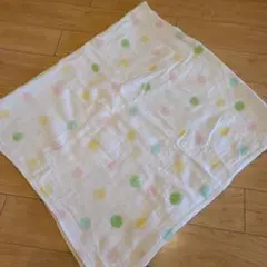 ミキハウス　水玉模様バスタオル　120×120くらい