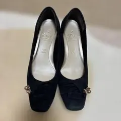 RIZ 紺色スエード パンプス パール装飾