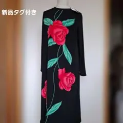新品タグ付き黒字に赤薔薇両面快適楽チンストレッチロングワンピースM~L