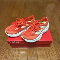 New Balance FuelCell レベルv4 23.5㎝