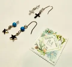 1069. ハンドメイド 星＋半貴石ターコイズとクロス＋ボタンビーズ