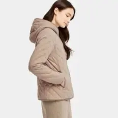 ユニクロ　ボアフリースキルティングパーカ　ベージュ　M