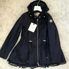 《美品》モンクレール　レディース　ナイロンコート　ジャケット