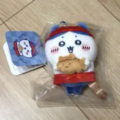 ちいかわ　ちいかわ焼き　店員さんなマスコット　ハチワレ