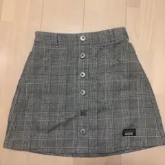 チェックの台形スカート