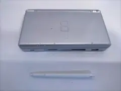 Nintendo DS Lite シルバー 本体　ジャンク　任天堂　ゲーム