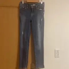 Levi's 711 SKINNY スキニーデニム