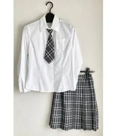 ☆アベイル シナモロール リボン付シャツ&プリーツスカート☆ - メルカリ