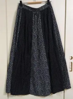 美品　3can4on フレアスカート 黒と白のドット柄　ゆったり