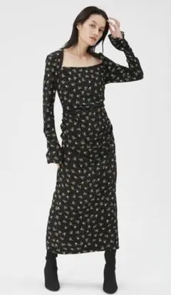 【美品】FRAY I.D フラワープリントスクエアネックギャザーワンピース