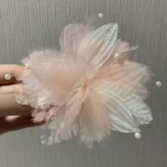 ふんわり オーガンジー 花 コサージュ ブローチ パール付き ピンク