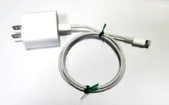 Apple純正の20W充電器　おまけ付