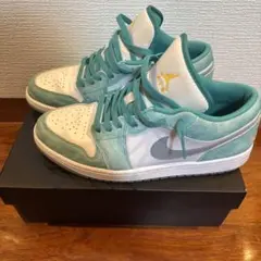 Nike Air Jordan 1 Low SE "New Emerald"