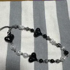 ハート型ビーズの携帯ストラップ