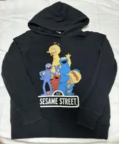 ユニクロ×セサミストリート　コラボ　パーカー　黒 Lサイズ