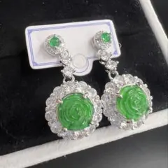 天然ミャンマー産 Aランク　グリーン翡翠のローズカービング 2段ドロップ ピアス