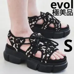 極美品　EVOL レオパード柄 厚底 スポーツサンダルのサムネイル