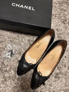 美品　CHANEL シャネル ココマーク マトラッセ パンプス 37 黒のサムネイル