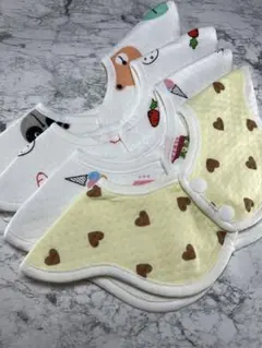 ベビー　スタイ　よだれかけ　男女兼用 4枚セット