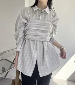 新品 タグ付き mystic ビスチェセットBIGシャツ グレーのサムネイル
