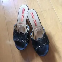 ミュウミュウ サンダル 黒のサムネイル