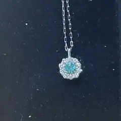 プラチナ950 エメラルド　ダイヤ取り巻き　ネックレス