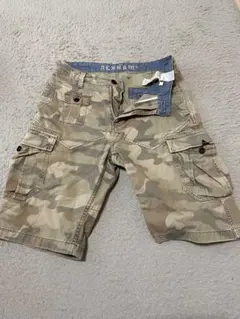 DENHAM デンハム カモフラ カーゴショーツ ハーフパンツのサムネイル