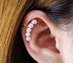 イヤーカフ 5連パール 両耳 2個セット レディース　イヤカフ 軟骨 フープ